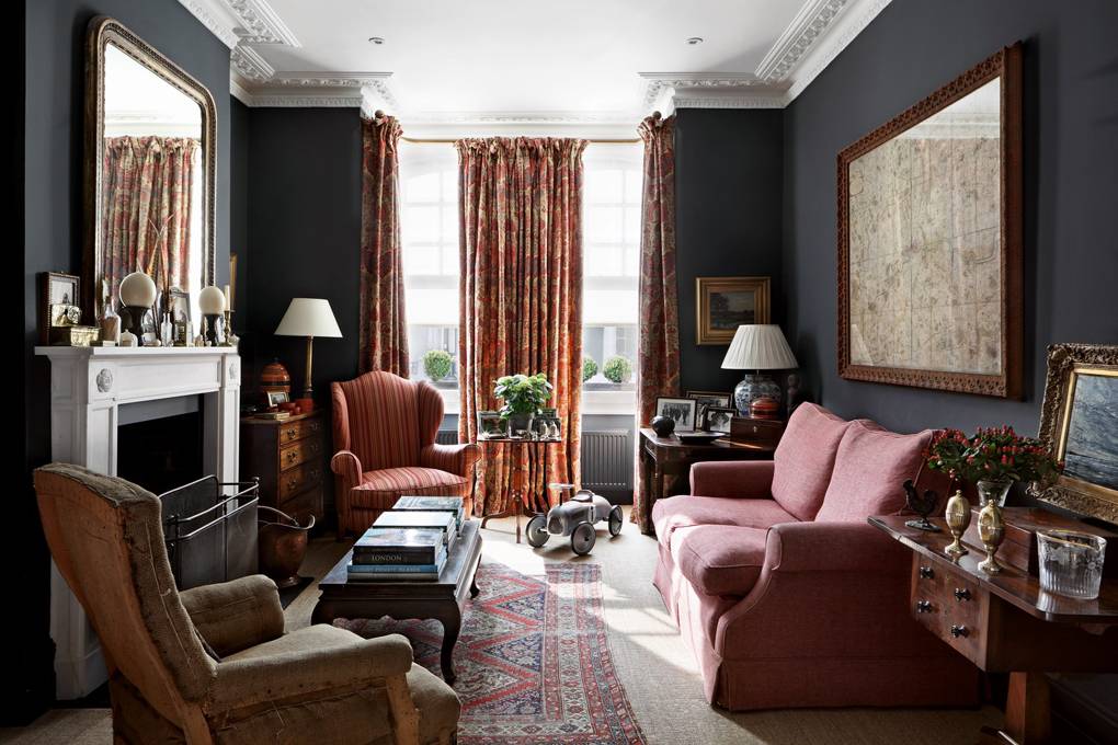 small victorian living room arangment